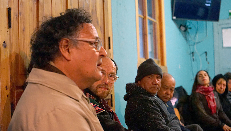 Roberto Guzmán – hijo – en homenaje a su padre en la comunidad de los Choros